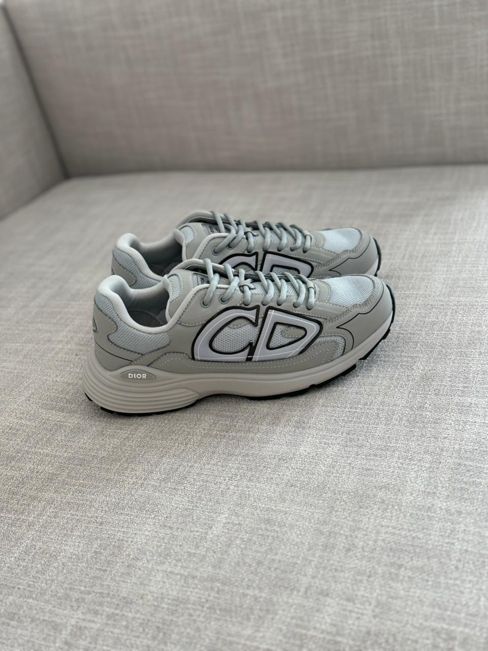 Louis Dior Runner Estate Sneakers