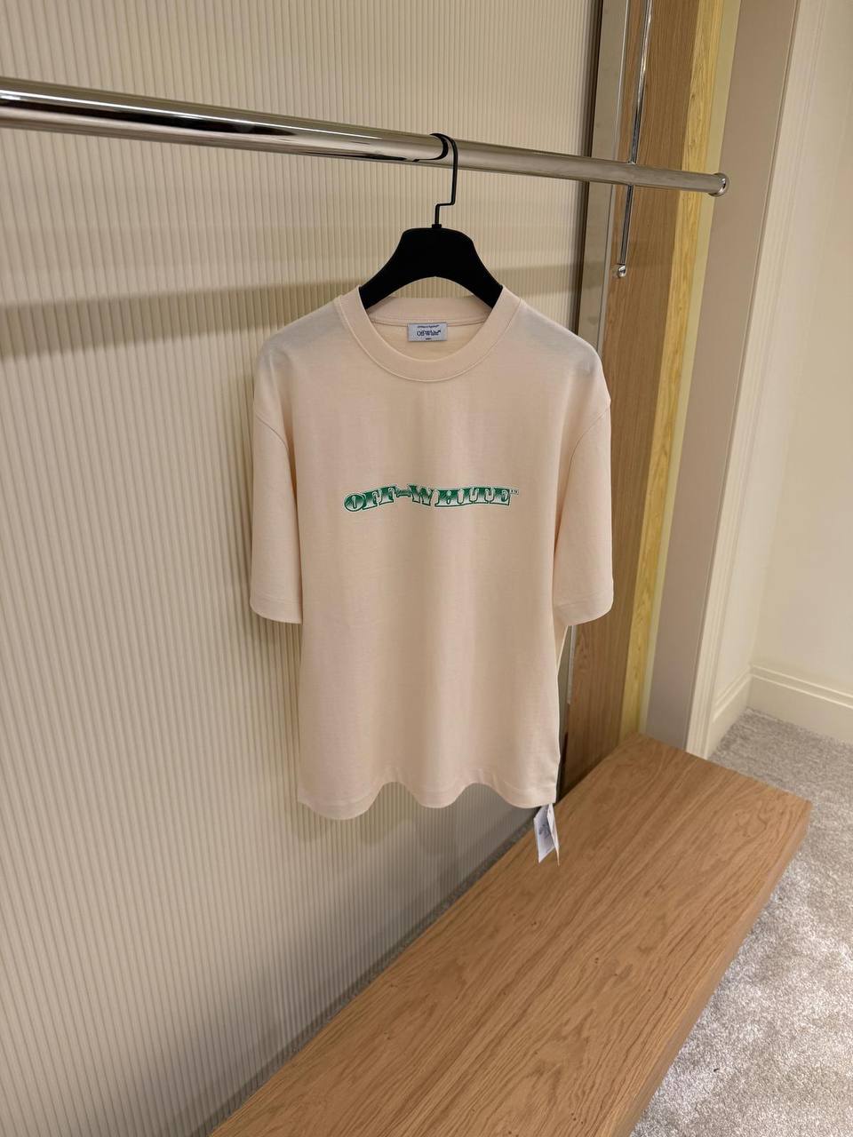 Off-white Cash Arrow Skate T-shirt