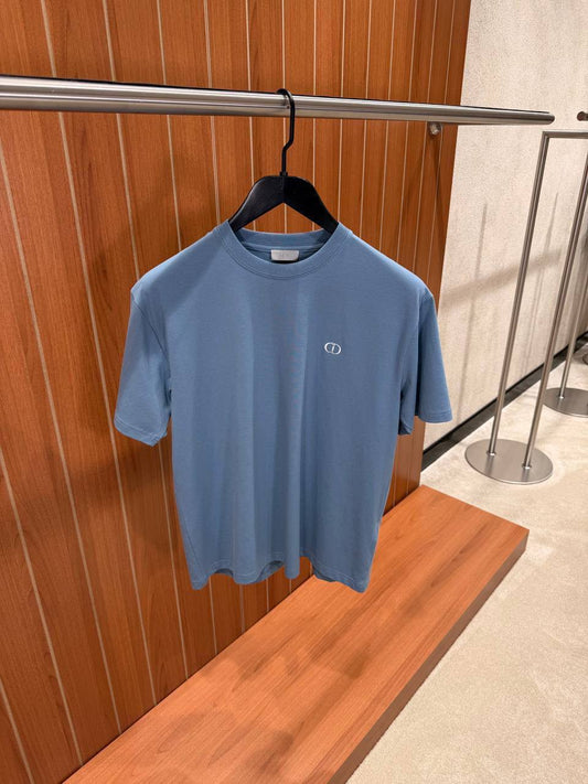 CD Icon T-Shirt Fitted Silhouette