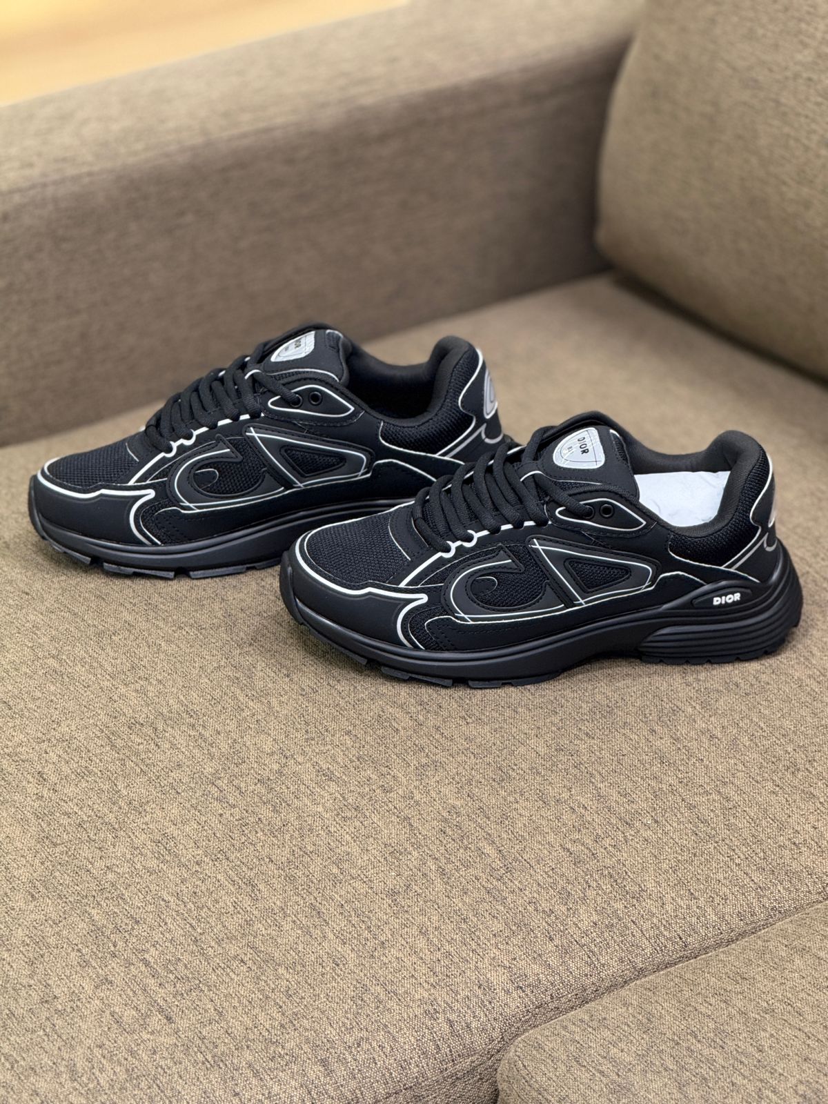 Louis Dior (B30) Retro Comfort Sneakers
