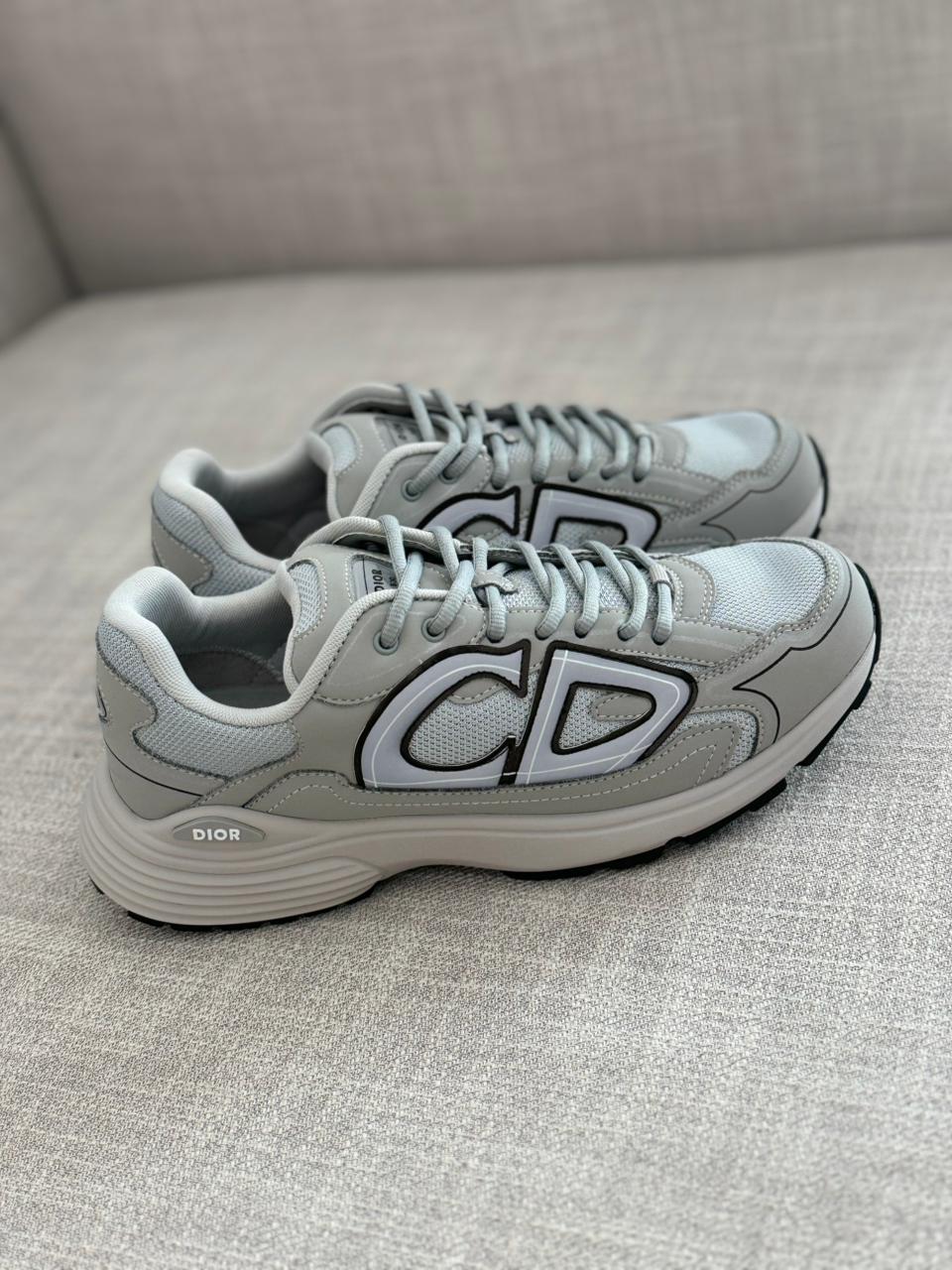 Louis Dior Runner Estate Sneakers