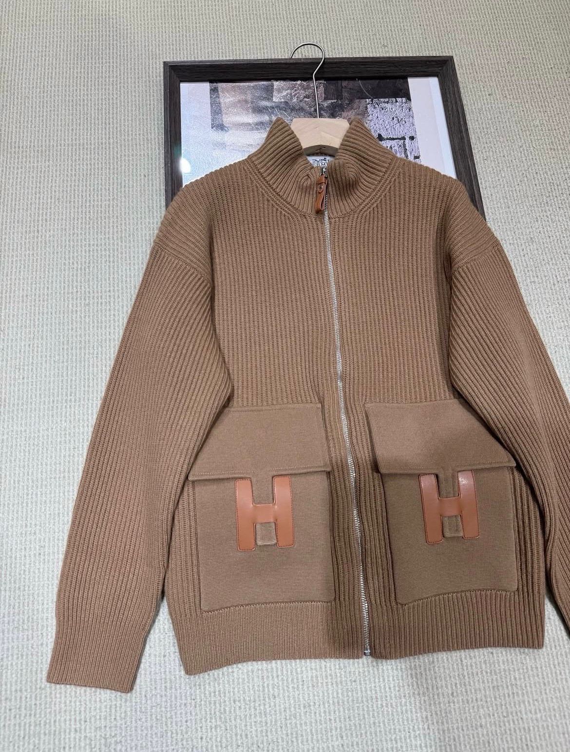 Hermès Chic Ribbed Zip Jacket