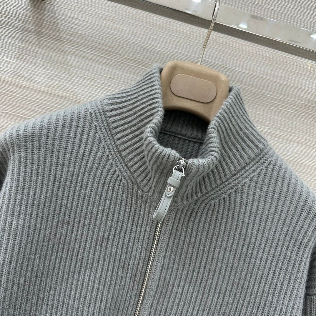 Hermès Chic Ribbed Zip Jacket