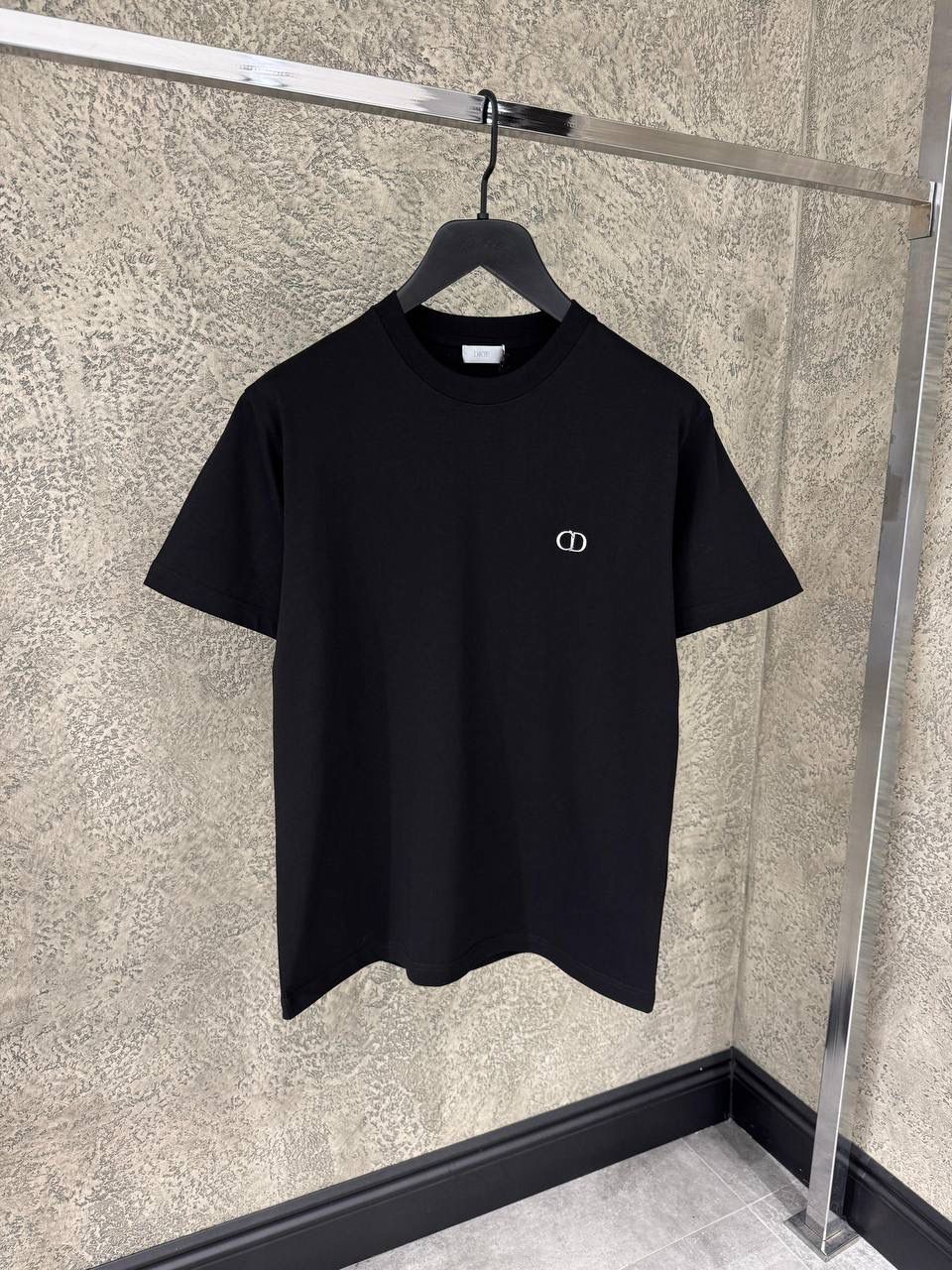 CD Icon T-Shirt, Fitted Silhouette