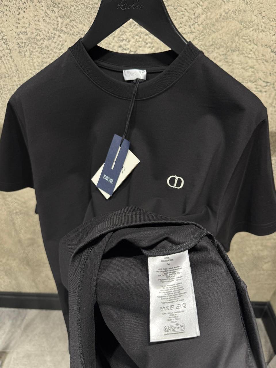 CD Icon T-Shirt, Fitted Silhouette