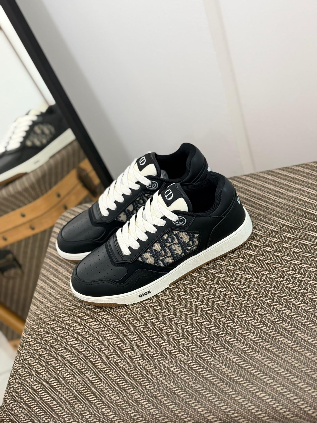 Dior B27 Low Oblique