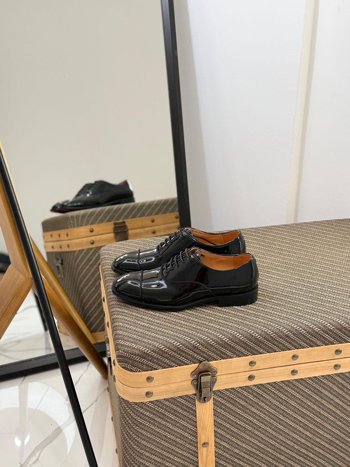 Christian Louboutin Greggo Patent-Leather Oxford Shoes