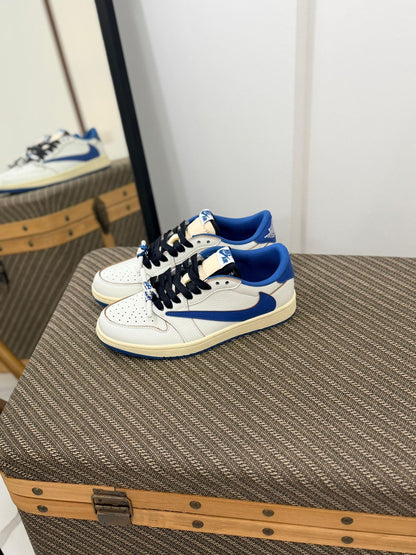 Jordan x Travis Scott Low OG sneakers