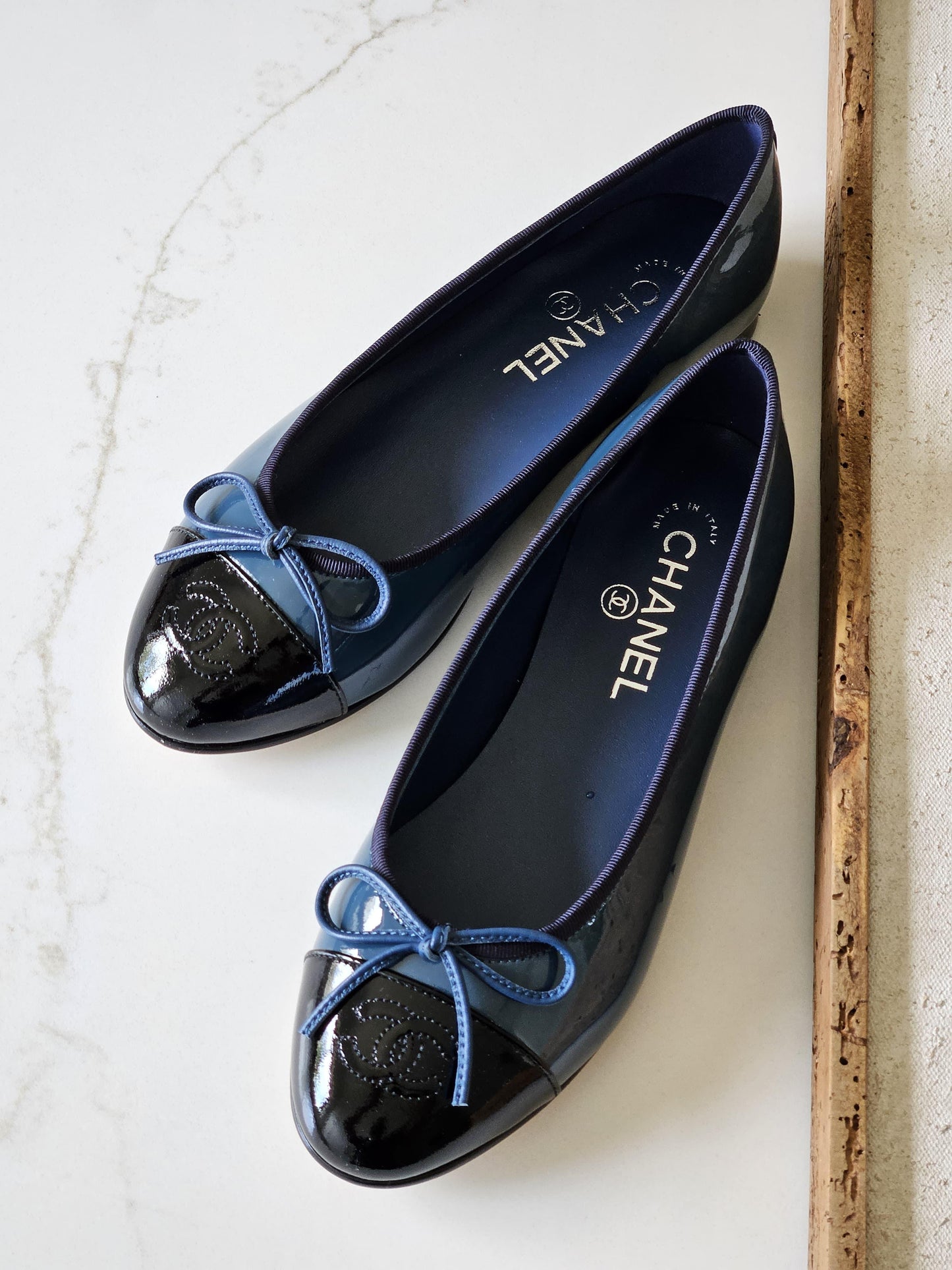 CHANEL Ballerinas in Varnished Calfskin