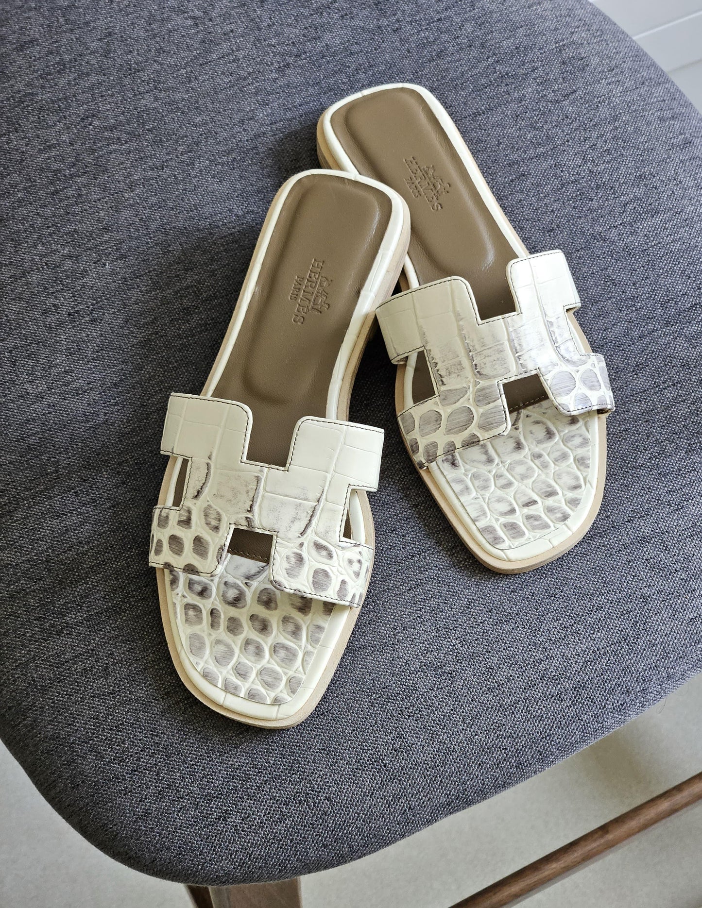 Oran Sandal in Blanc Himalaya Crocodile Leather