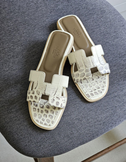 Oran Sandal in Blanc Himalaya Crocodile Leather