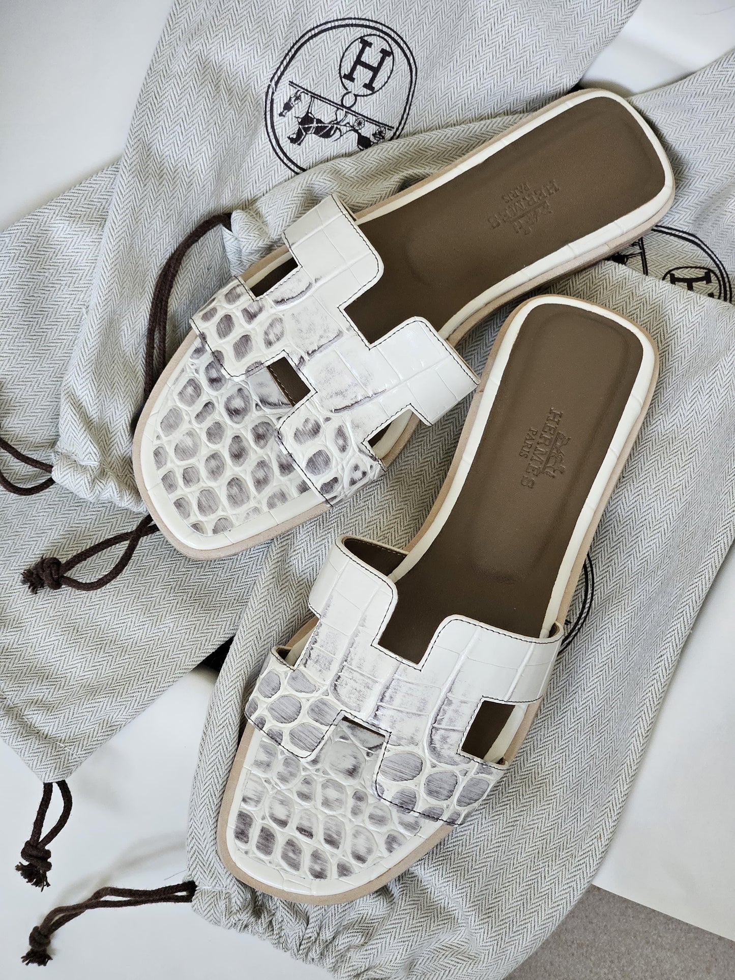 Oran Sandal in Blanc Himalaya Crocodile Leather