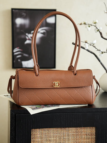 CHANEL Small Tote