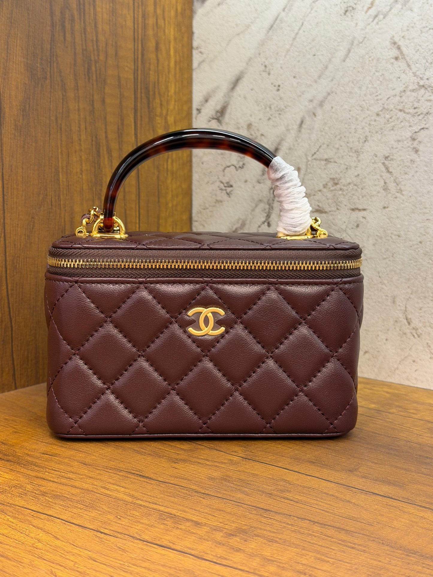 CHANEL Long Vanity