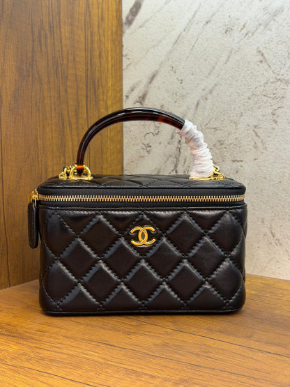 CHANEL Long Vanity