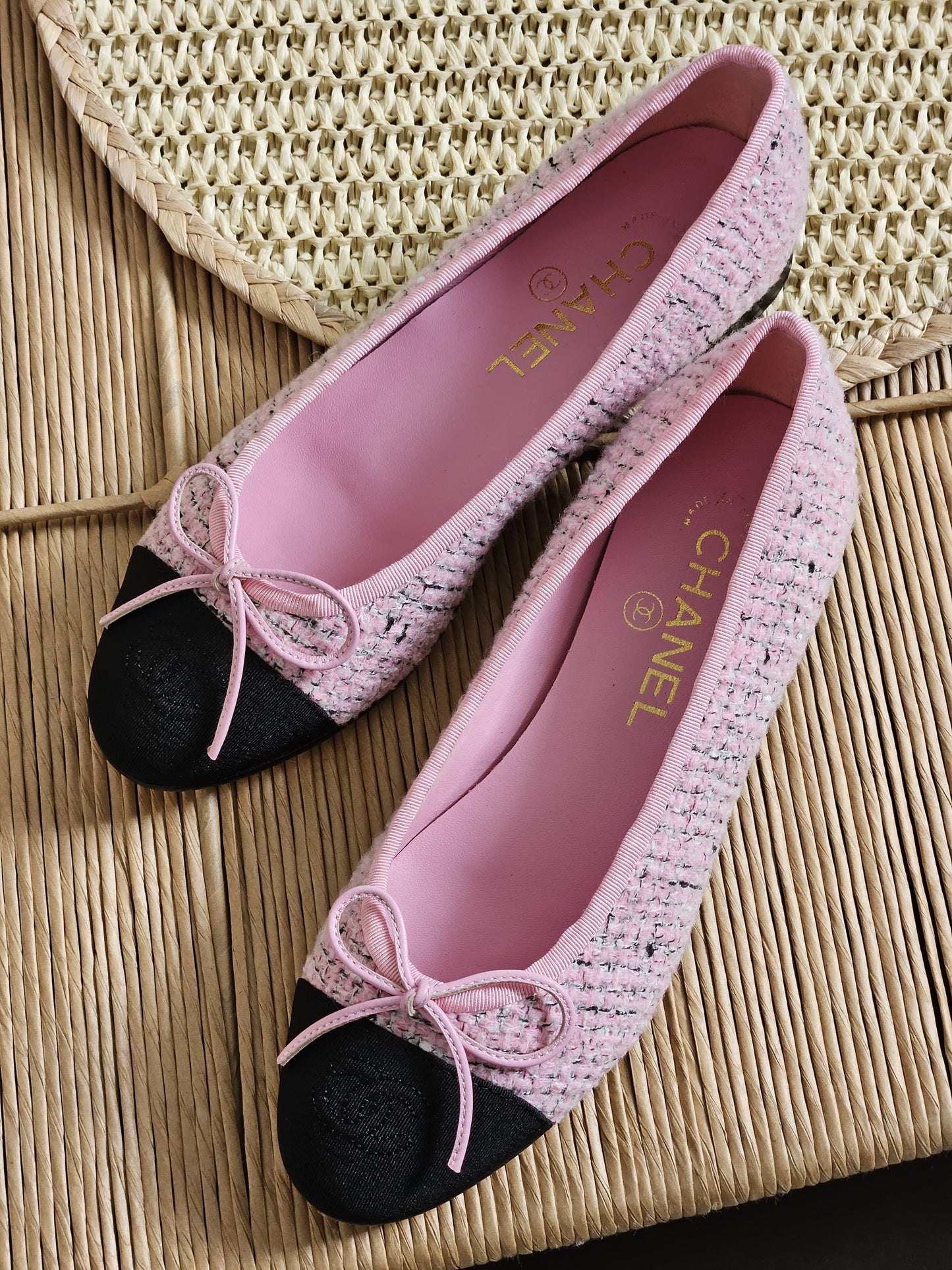 CHANEL Ballerinas in Tweed & Grosgrain