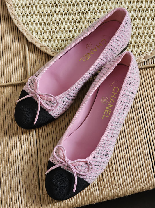 CHANEL Ballerinas in Tweed & Grosgrain