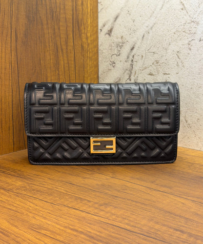 FENDI Baguette chain wallet
