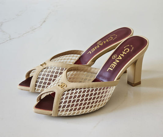 CHANEL Mules