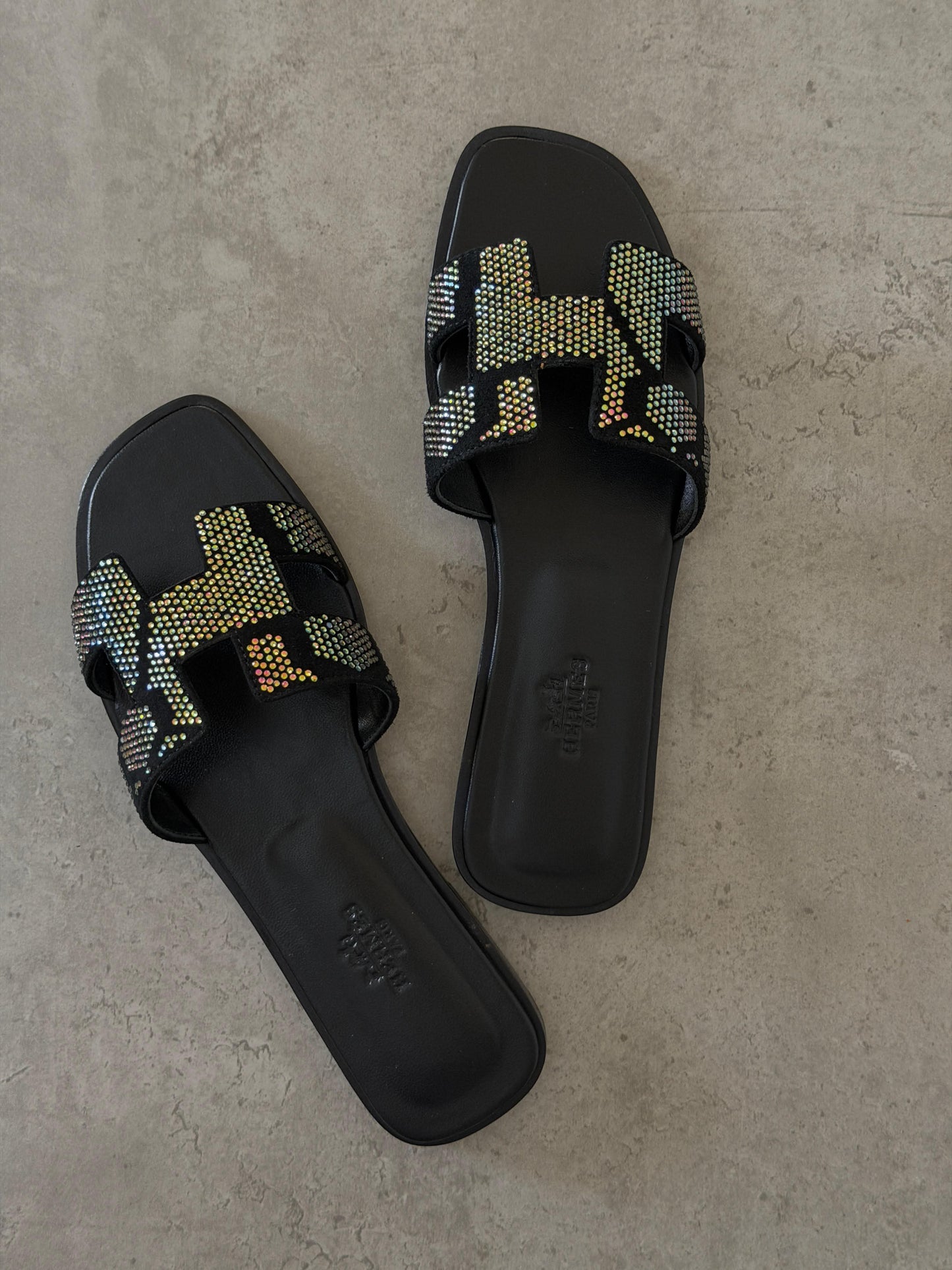 Hermès Oran Sandal in Suede with Figure Artistique Rhinestone