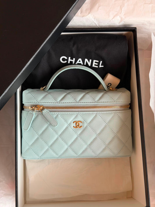 CHANEL Vanity With Chain