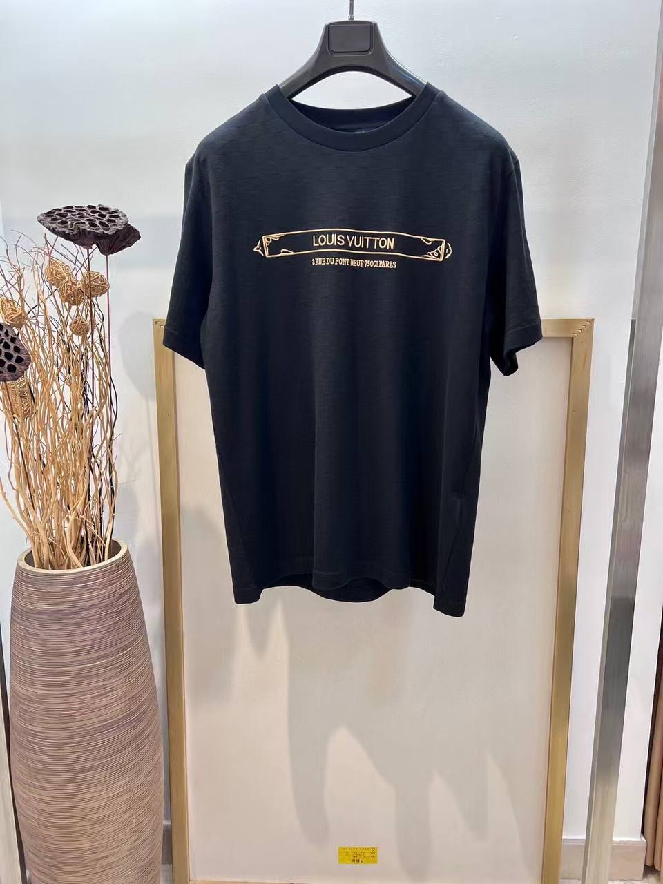 Louis Vuitton Graphic Logo T-Shirt – Paris Print