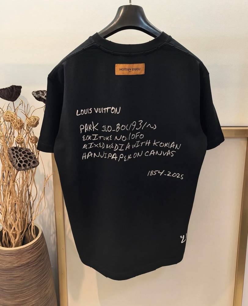 Louis Vuitton Graphic Print T-Shirt