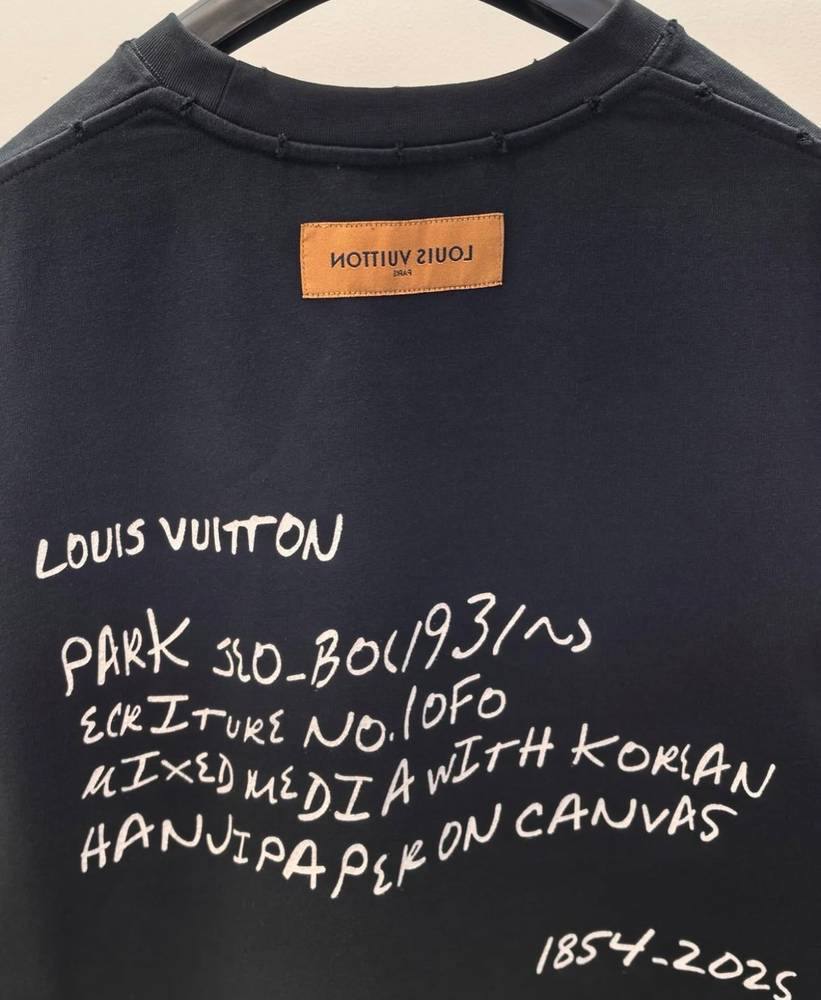 Louis Vuitton Graphic Print T-Shirt
